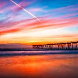 Hi i'm Zoey! I love clothes, but have wayyyyyyy to much of them!